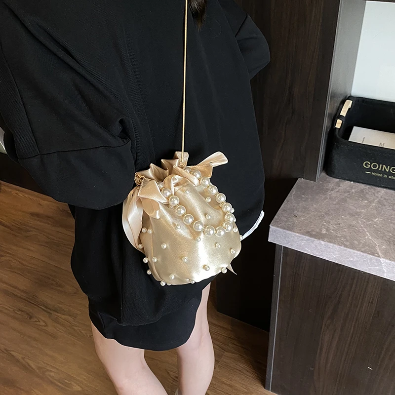 Luxury Bags On Sales - حقائب كتف أنيقة بتصميم خرز عصري