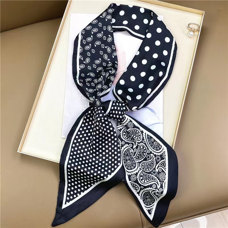 وشاح حريري مربع فاخر بنقشة حما - مراجعة Luxury Bags China وسعره