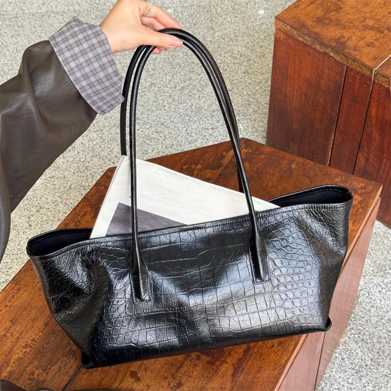 حقيبة يد فاخرة من الجلد الصناع - مراجعة Luxury Bags Tote وسعره