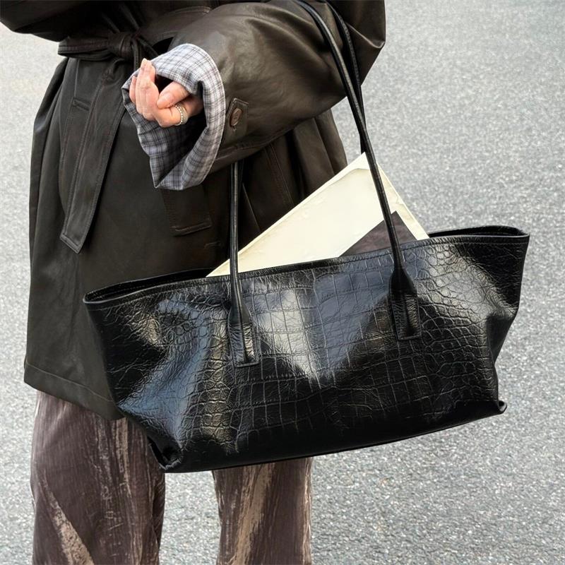 حقيبة يد فاخرة من الجلد الصناع - مراجعة Luxury Bags Tote وسعره