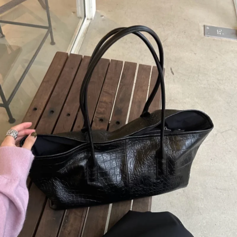 حقيبة يد فاخرة من الجلد الصناع - مراجعة Luxury Bags Tote وسعره