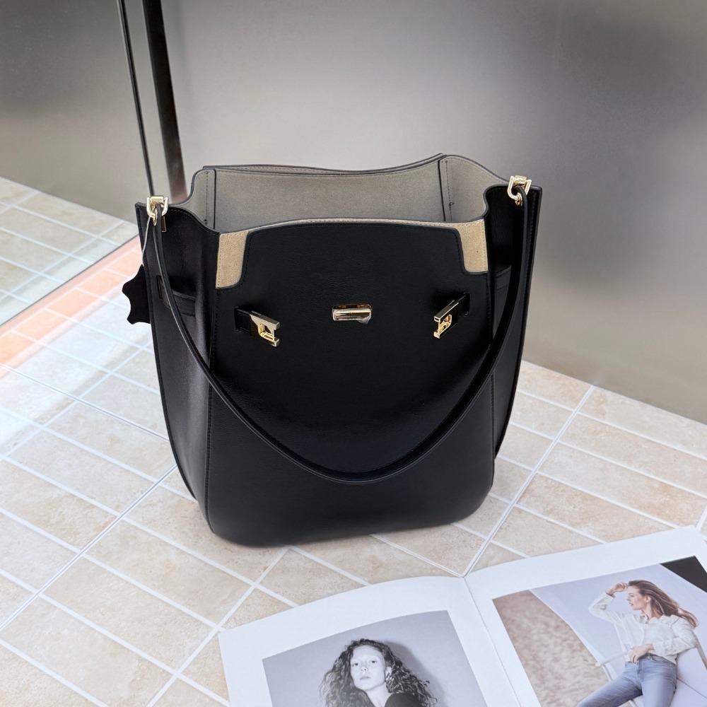 حقيبة دلو جديدة بتصميم كلاسيكي - مراجعة Luxury Bags Leather وسعره