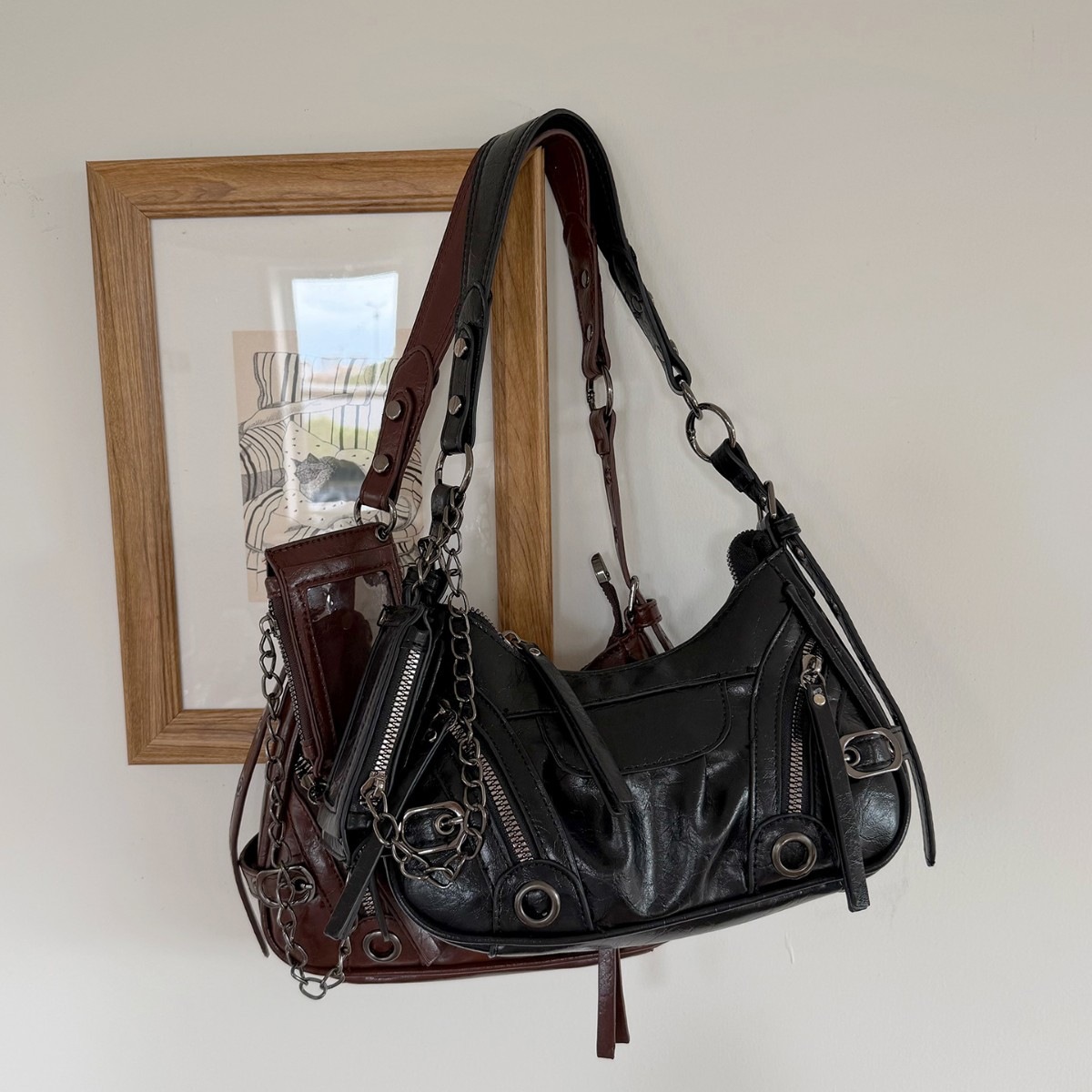 حقائب كروس بودي صغيرة من CGCBA - مراجعة Luxury Bags Tote وسعره