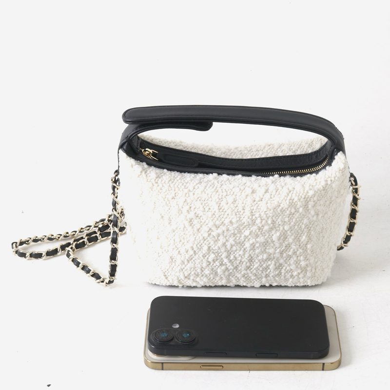 حقائب هوبوس صغيرة كلاسيكية من  - مراجعة Luxury Bags Leather وسعره